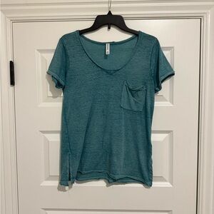 Zenana Outfitters Teal V-Neck Short Sleeve Pocket Tee